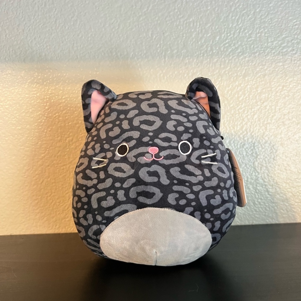 Squishmallows - Xiomara 8”